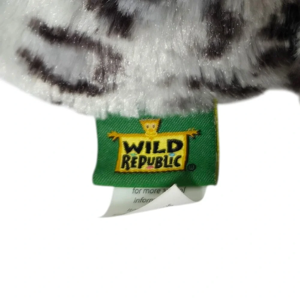 Wild Republic snuggle up